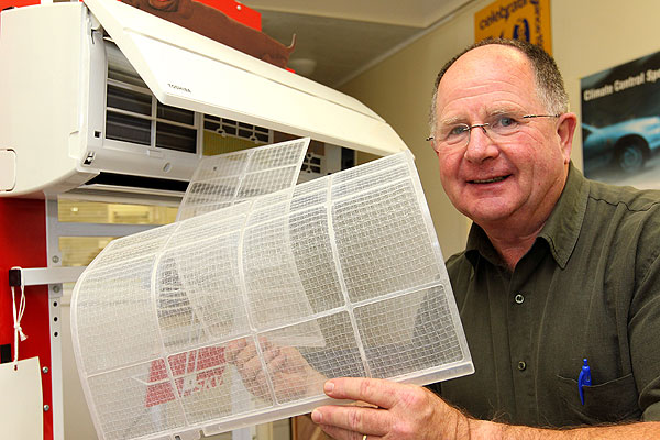 WARNING: KEEP HEAT PUMPS CLEAN
